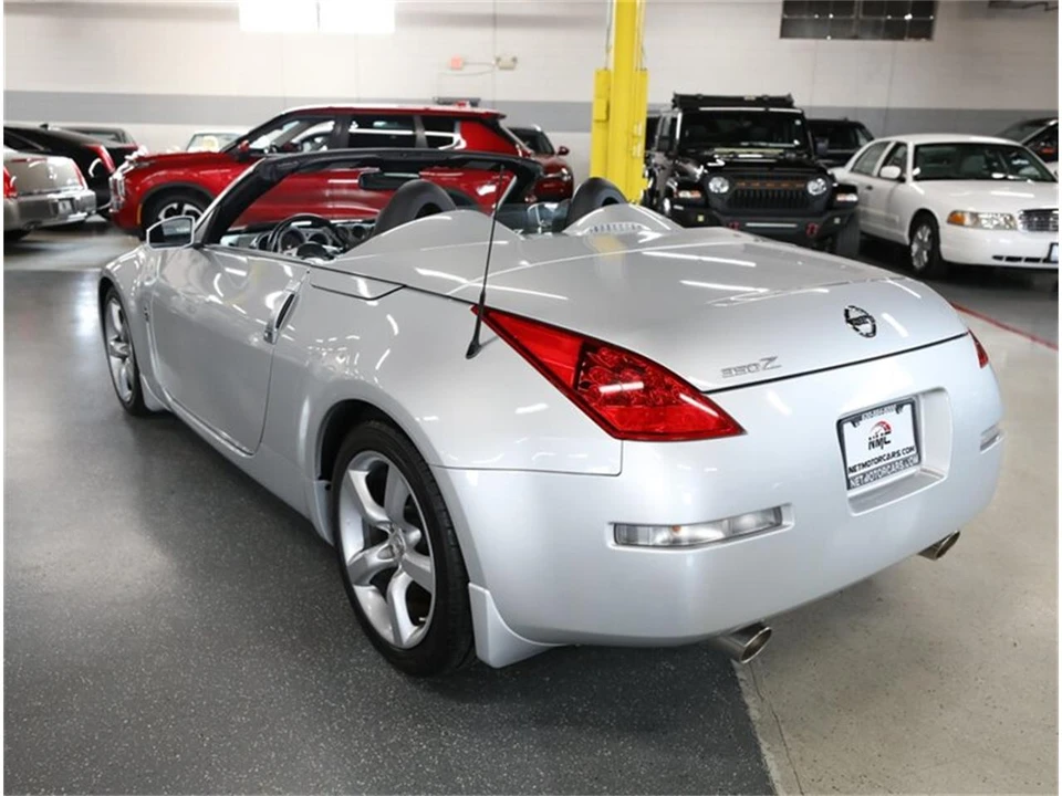 2007 Nissan 350Z 5th Gen - Image 14 of 31