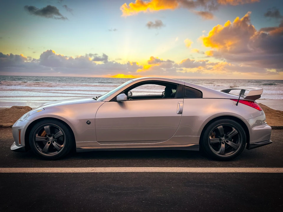 2007 Nissan 350Z 5th Gen - Image 12 of 31