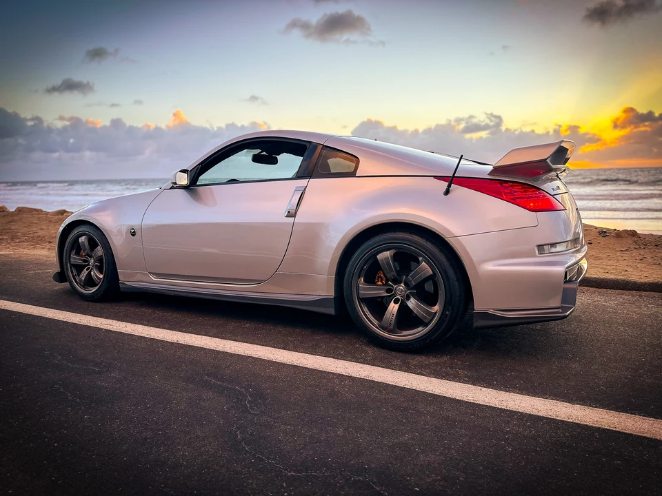 2007 Nissan 350Z 5th Gen - Image 16 of 31
