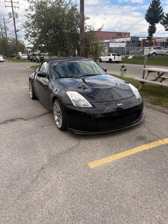 2007 Nissan Z - Image 2 of 12