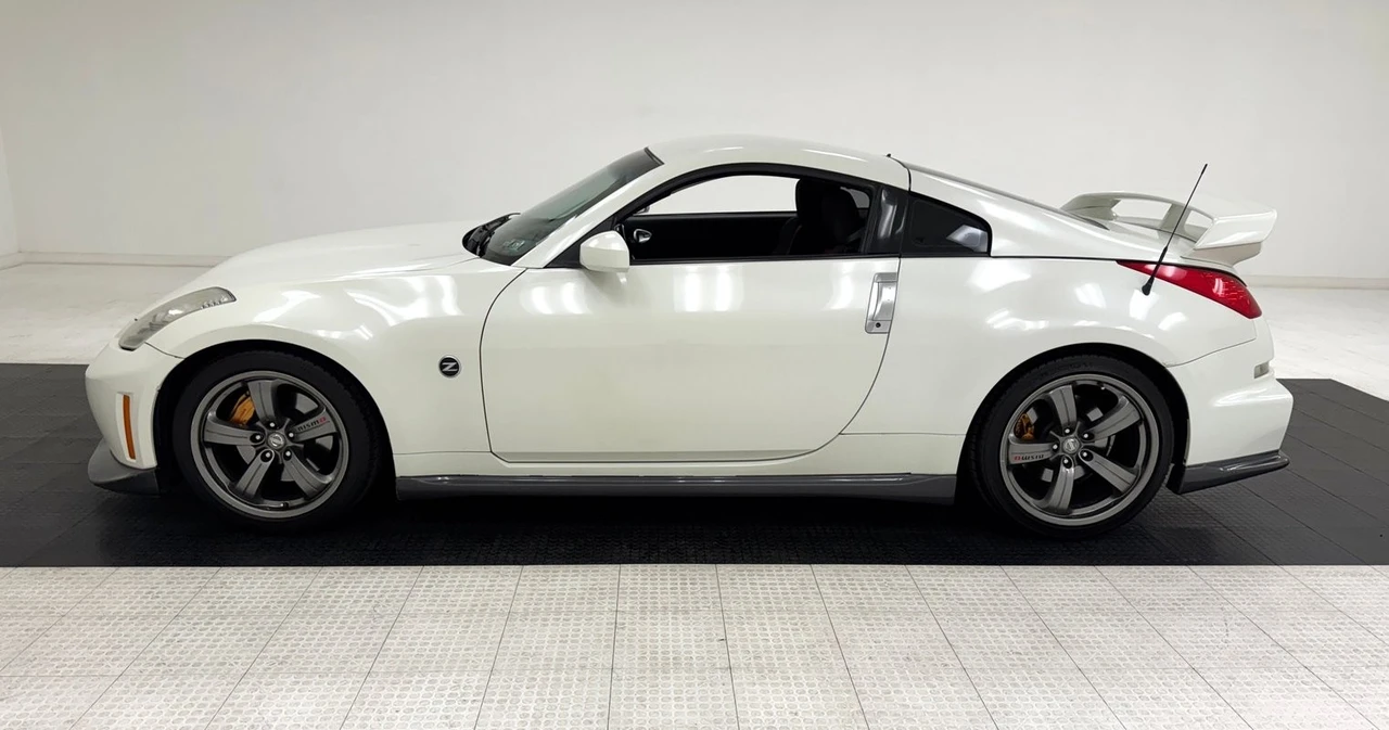2007 Nissan 350Z 5th Gen - Image 2 of 12