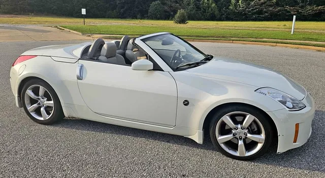 2007 Nissan 350Z Roadster Manual 6-speed