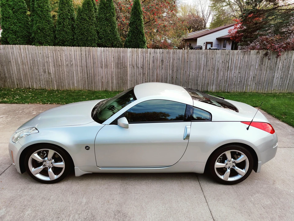 2007 Nissan 350Z 5th Gen - Image 10 of 31