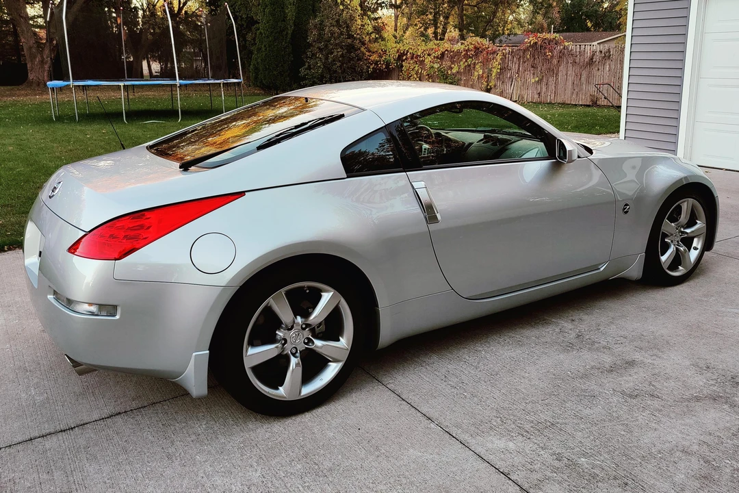 2007 Nissan 350Z 5th Gen - Image 19 of 31