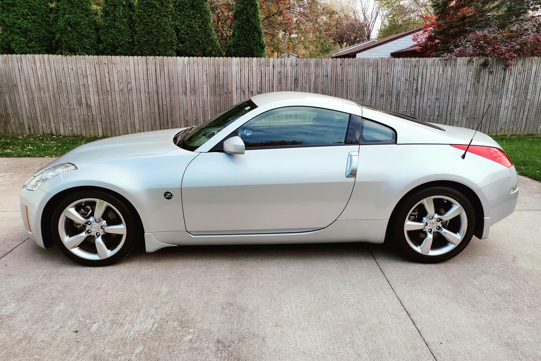 2007 Nissan 350Z 5th Gen - Image 3 of 31