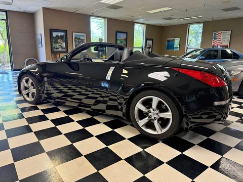 2007 Nissan 350Z Touring Roadster 2D