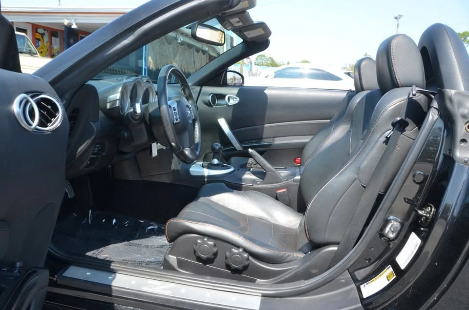 2007 Nissan 350Z 5th Gen - Image 9 of 13