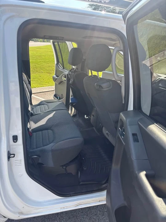 2007 Nissan Frontier 2nd Gen - Image 6 of 15