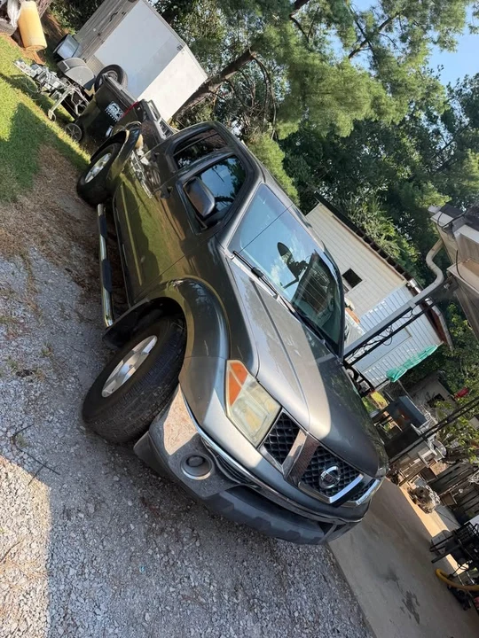 2007 Nissan Frontier 2nd Gen - Image 4 of 12