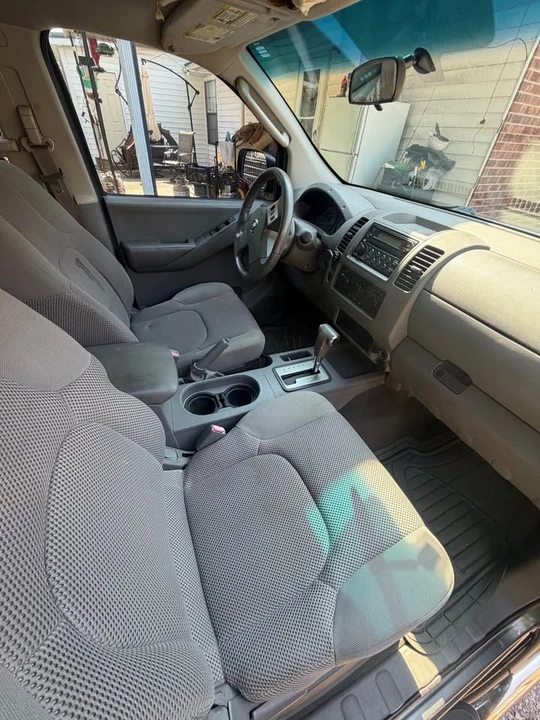 2007 Nissan Frontier 2nd Gen - Image 10 of 12