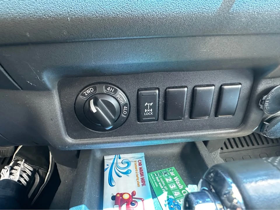 2007 Nissan Frontier 2nd Gen - Image 10 of 10