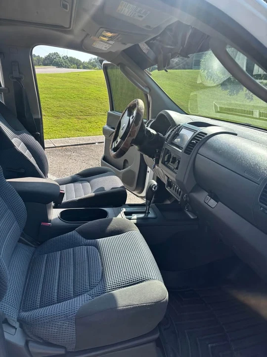 2007 Nissan Frontier 2nd Gen - Image 7 of 15