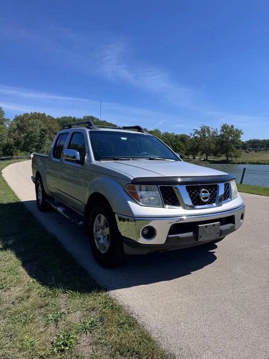 2007 Nissan Frontier 2nd Gen - Image 2 of 13