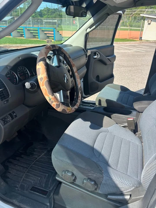2007 Nissan Frontier 2nd Gen - Image 9 of 15