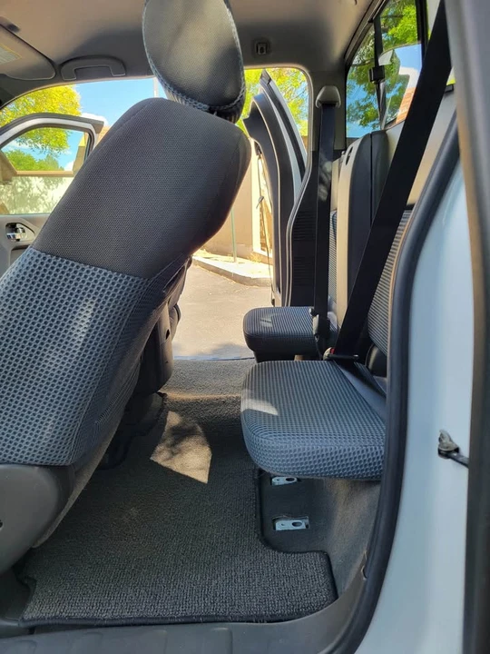 2007 Nissan Frontier 2nd Gen - Image 14 of 17