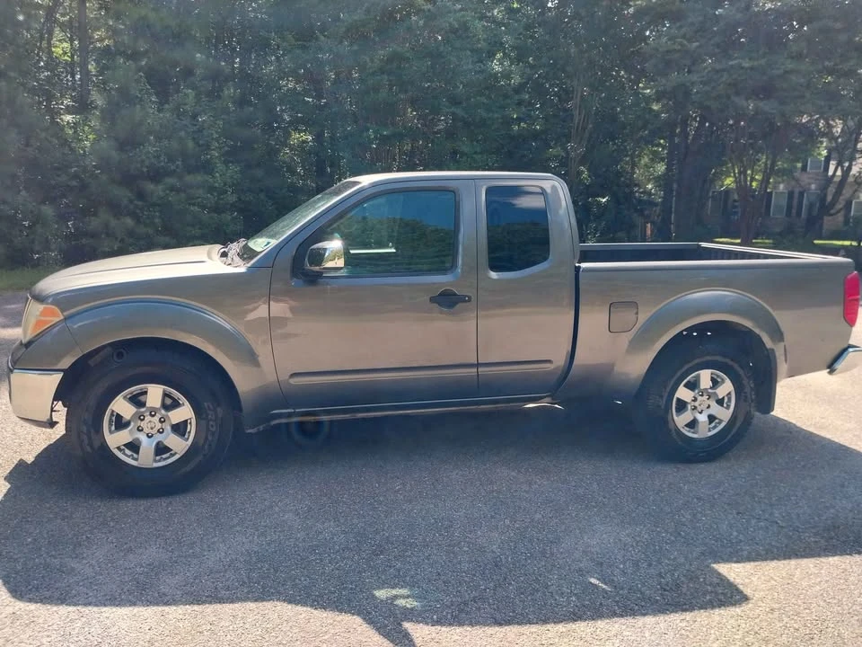 2007 Nissan Frontier 2nd Gen - Image 2 of 16