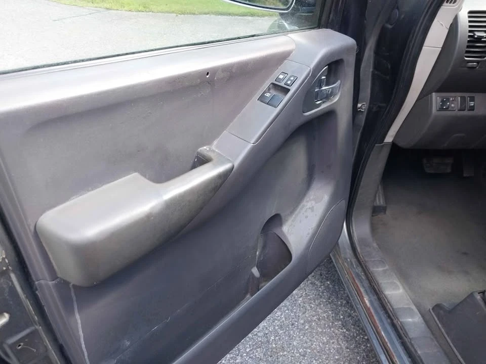 2007 Nissan Frontier 2nd Gen - Image 11 of 16