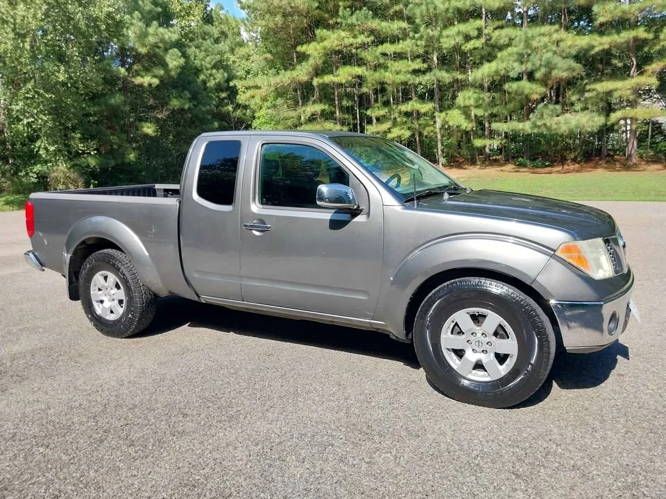 2007 Nissan Frontier 2nd Gen - Image 7 of 16