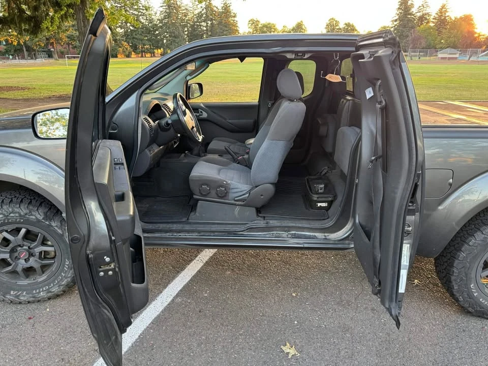 2007 Nissan Frontier 2nd Gen - Image 11 of 18
