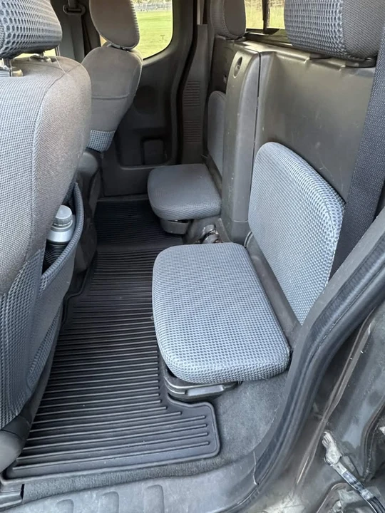 2007 Nissan Frontier 2nd Gen - Image 14 of 18