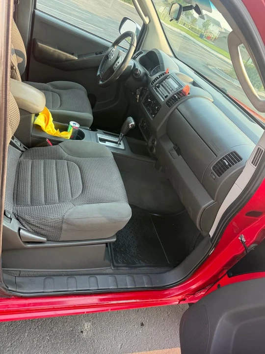 2007 Nissan Frontier 2nd Gen - Image 5 of 10