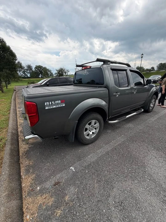 2007 Nissan Frontier 2nd Gen - Image 2 of 11