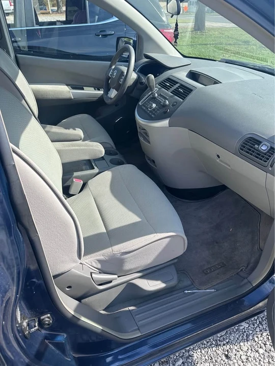 2007 Nissan Quest - Image 6 of 11