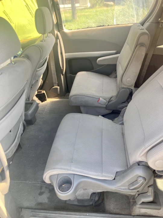 2007 Nissan Quest - Image 8 of 10