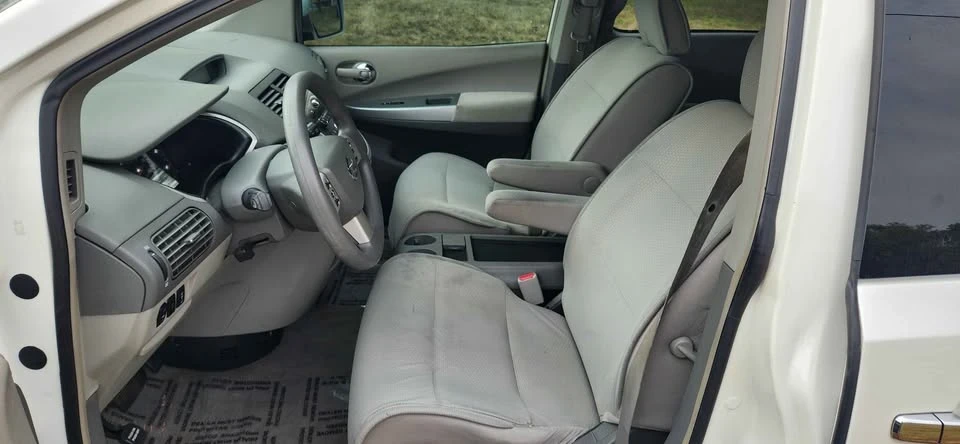 2007 Nissan Quest - Image 11 of 14