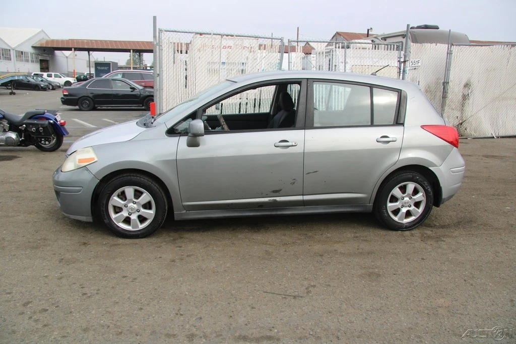 2007 Nissan Versa - Image 3 of 21