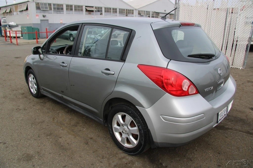 2007 Nissan Versa - Image 4 of 21