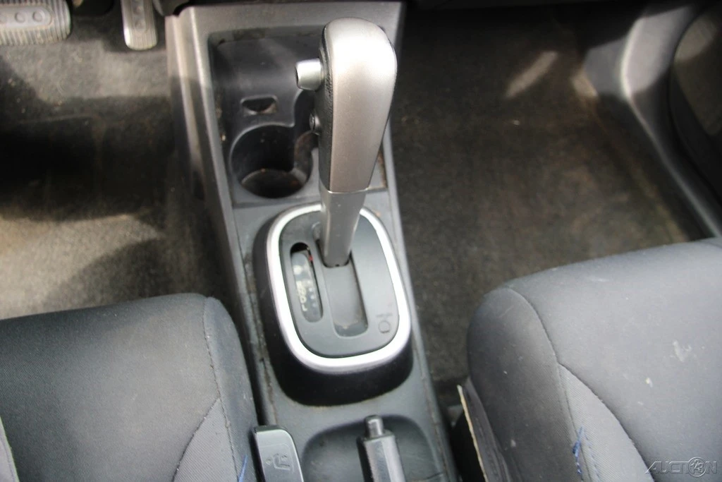 2007 Nissan Versa - Image 18 of 21