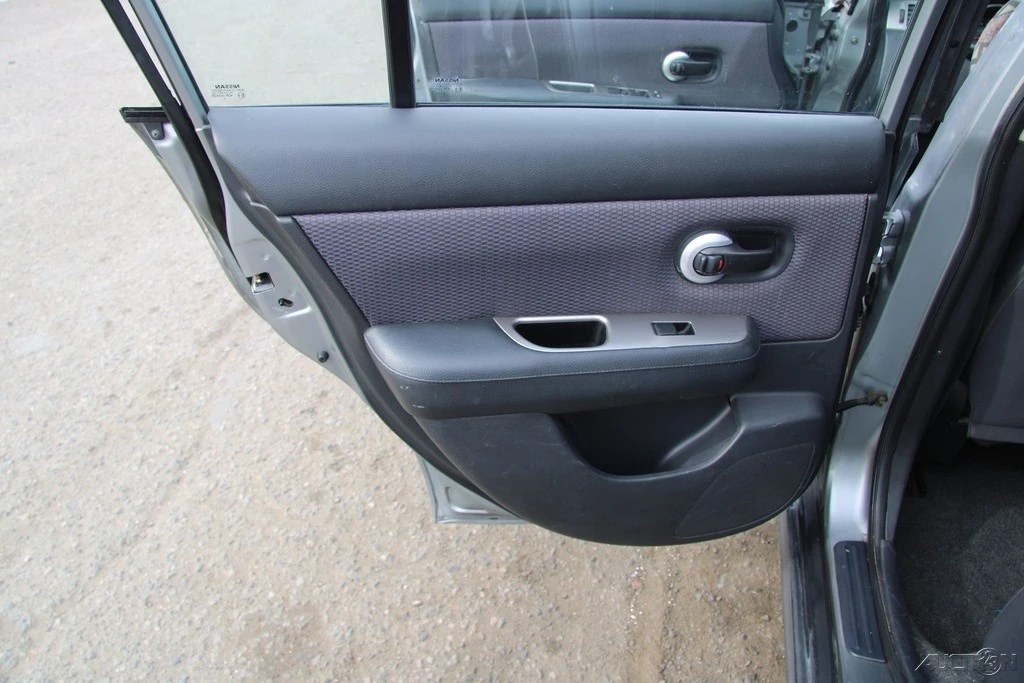 2007 Nissan Versa - Image 19 of 21