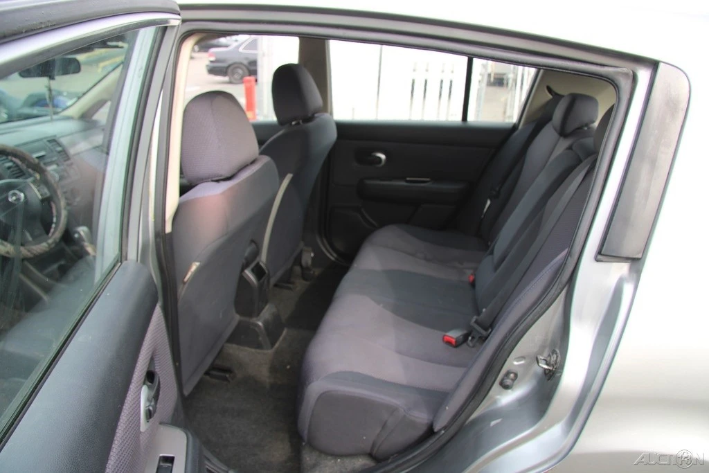 2007 Nissan Versa - Image 20 of 21