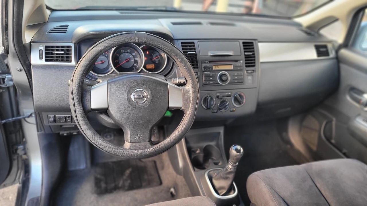 2007 Nissan Versa - Image 9 of 12