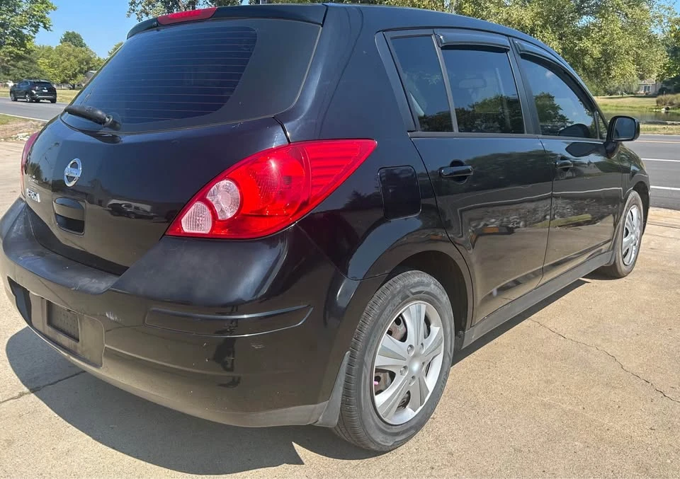 2007 Nissan Versa - Image 2 of 5