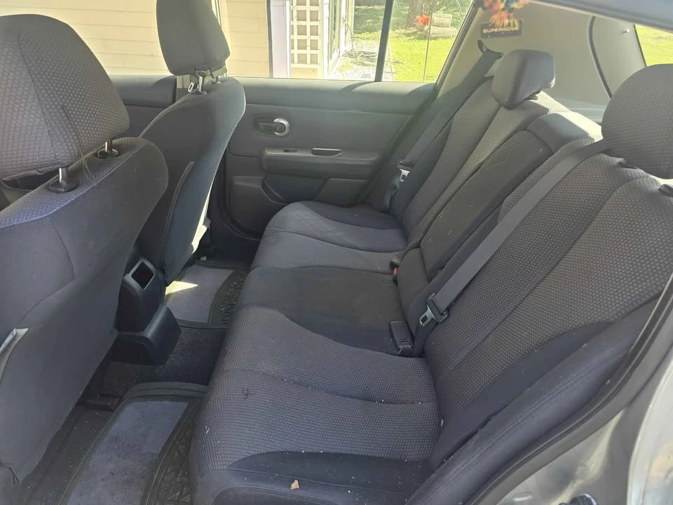 2007 Nissan Versa - Image 8 of 11