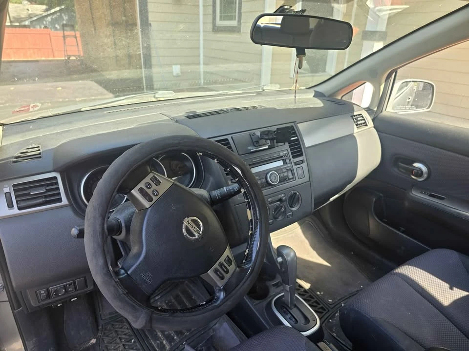 2007 Nissan Versa - Image 7 of 11