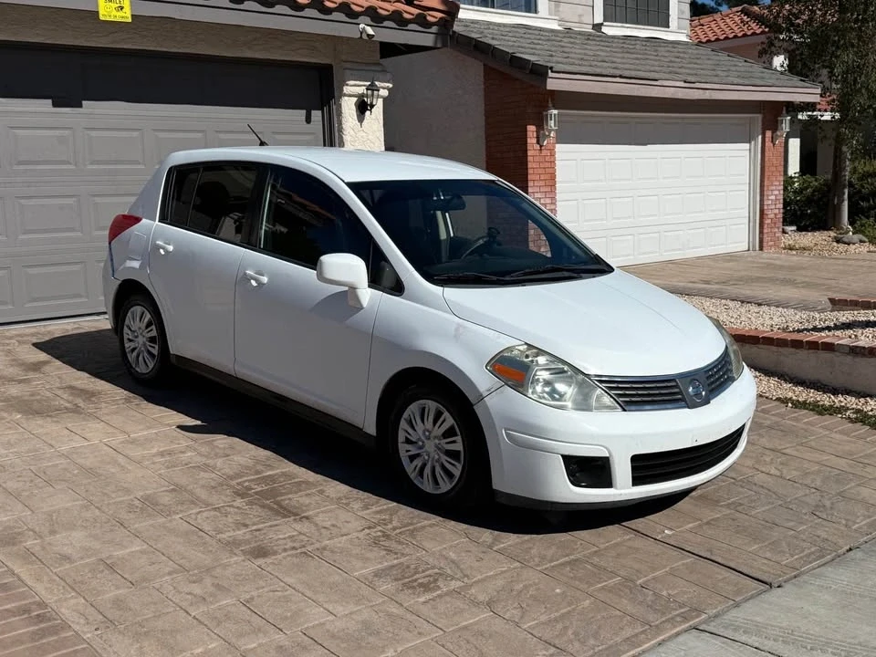 2007 Nissan Versa - Image 2 of 6
