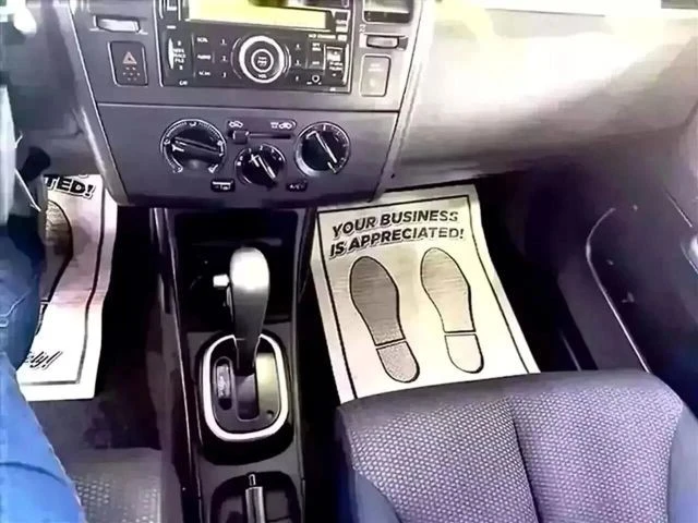 2007 Nissan Versa - Image 13 of 17
