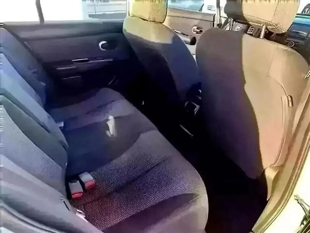 2007 Nissan Versa - Image 15 of 17