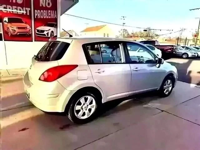 2007 Nissan Versa - Image 6 of 17