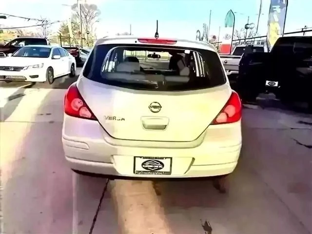 2007 Nissan Versa - Image 4 of 17