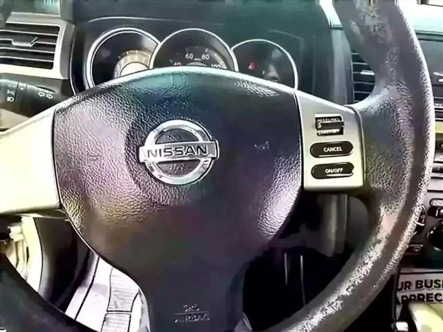 2007 Nissan Versa - Image 11 of 17