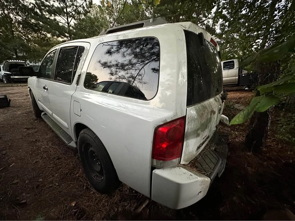 2007 Nissan Armada - Image 2 of 3