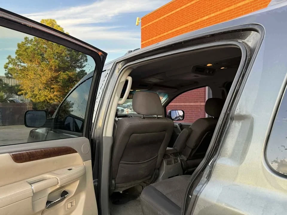 2007 Nissan Armada - Image 6 of 10