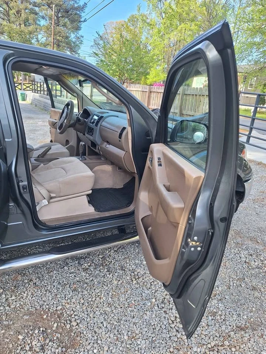 2007 Nissan Frontier 2nd Gen - Image 15 of 20