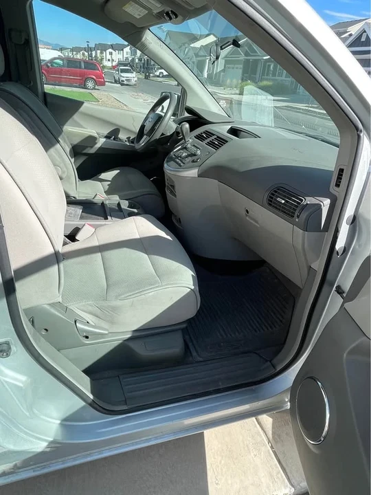 2007 Nissan Quest - Image 3 of 6