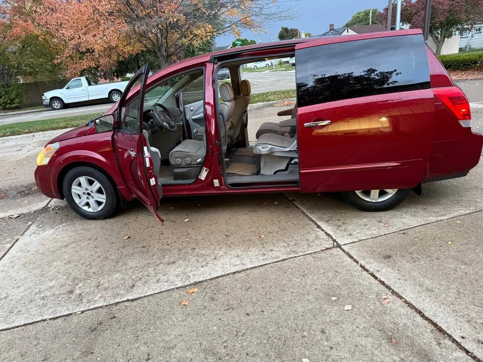 2007 Nissan Quest - Image 2 of 9
