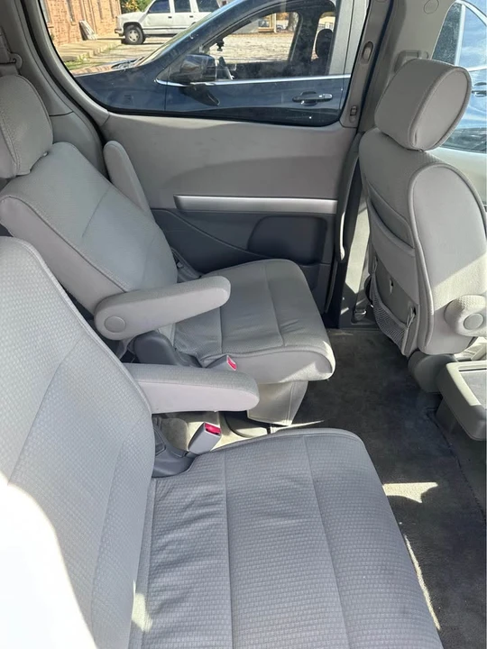 2007 Nissan Quest - Image 7 of 11